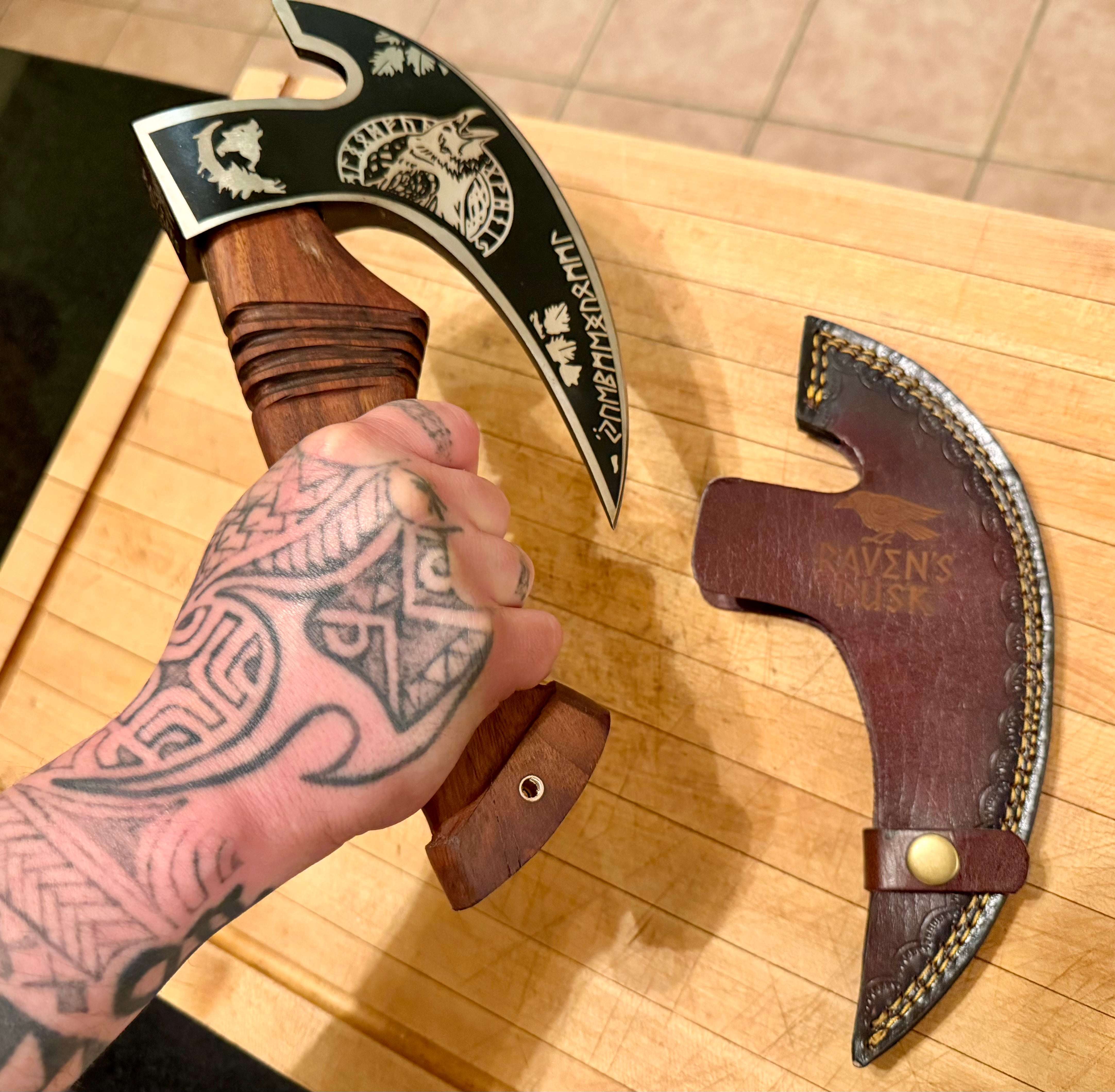 Handmade Viking Pizza Cutter Axe Ulu Knife – Raven Design. Secondary image